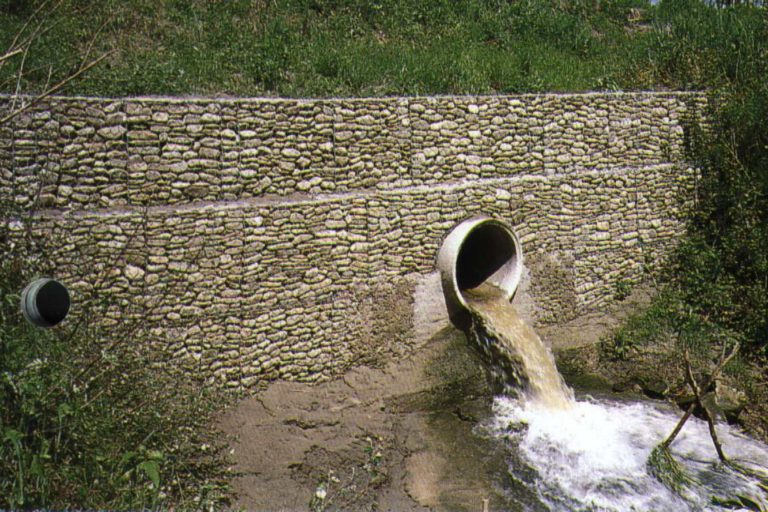 Габионы в водопропускных сооружениях и водотоках