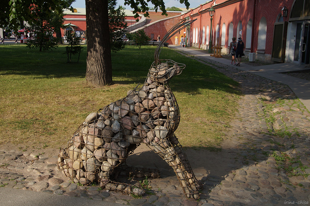 заяц габион Зайцы-габионы